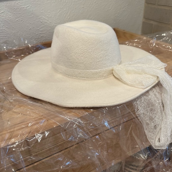 Gigi Burris CUSTOM MADE BRIDAL HAT - Picture 5 of 10